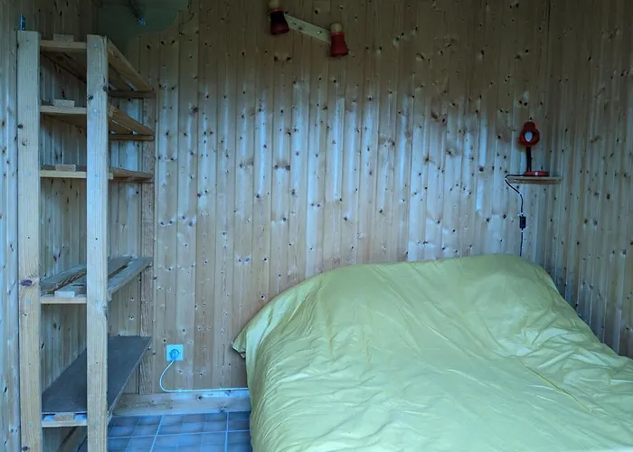 Au Petit Chalet D\'Illiers Combray - Salle D\'Eau Uniquement