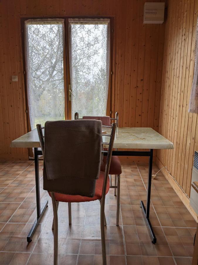 Au Petit D'illiers Combray Chalet *