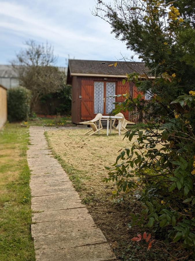 Au Petit D'illiers Combray Chalet Illiers-Combray