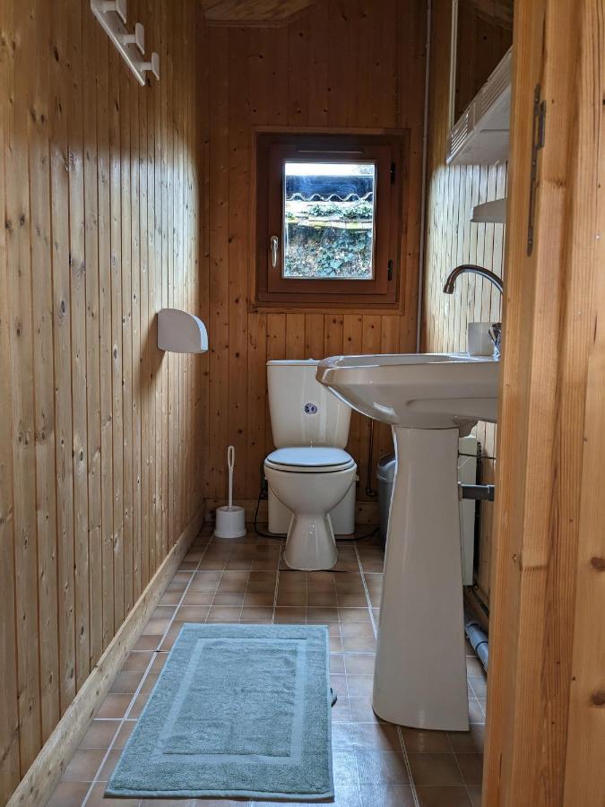 Au Petit D'illiers Combray Chalet *
